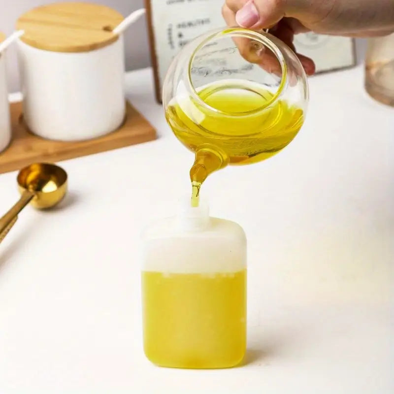 Mini Flat Oil Squeeze Bottle 4.06oz yuebaihui