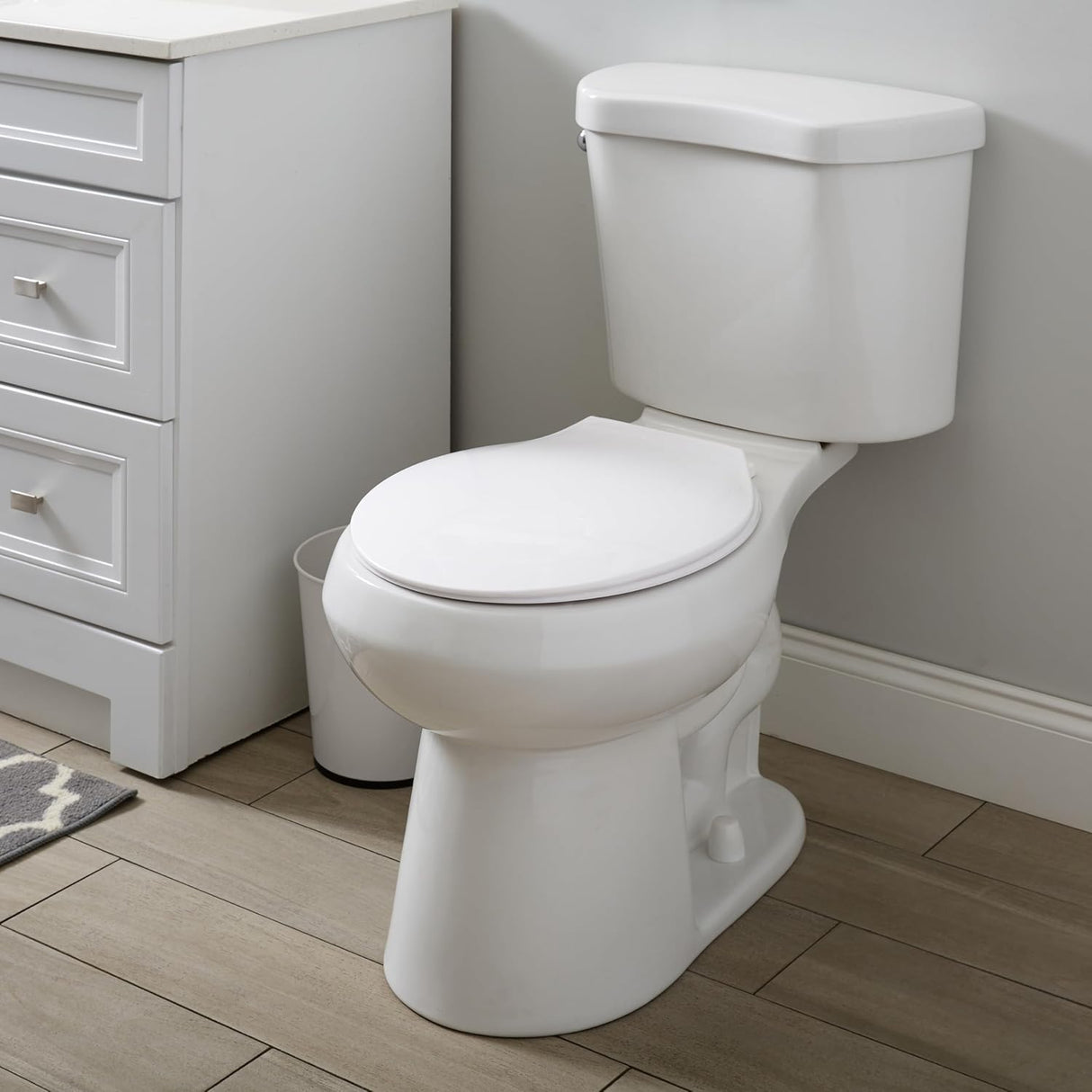 Round Toilet Seat | 13.9"L x 16.7"W | White Plastic | Fits Standard Round Toilets | Bath Bliss