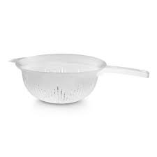 Plastic Strainer w/Handle 9.75" White YBM