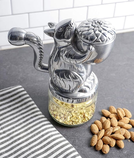 Nut Grinder Squirrell RSVP