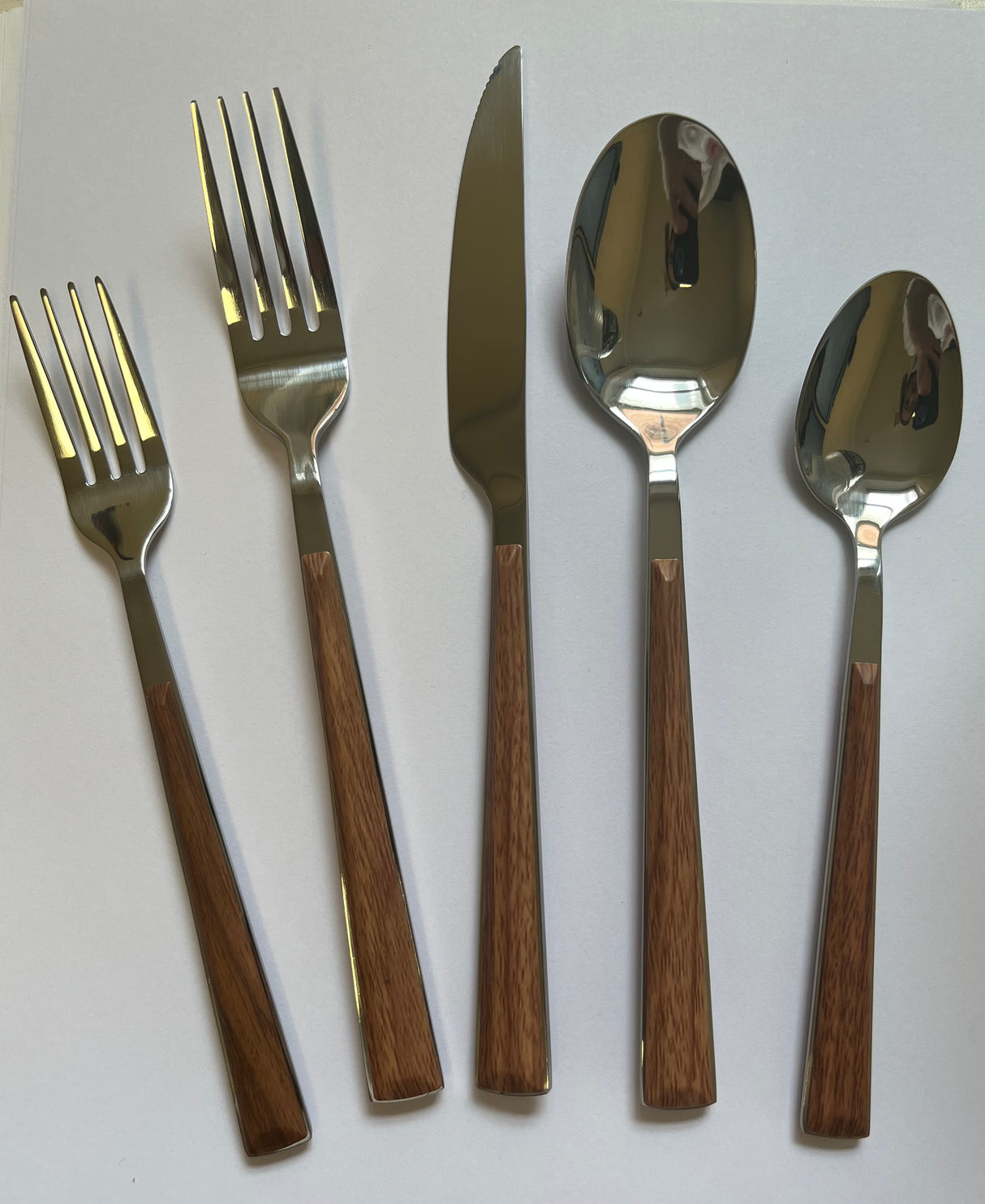 20 pc Flatware Set Beechwood | Hollister Sequoia | Prestige