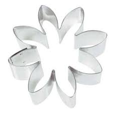 Flower Cookie Cutter 3" R&M International